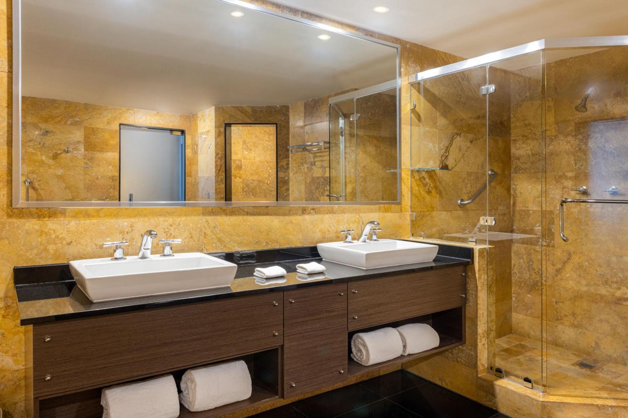 Le Meridien 5*